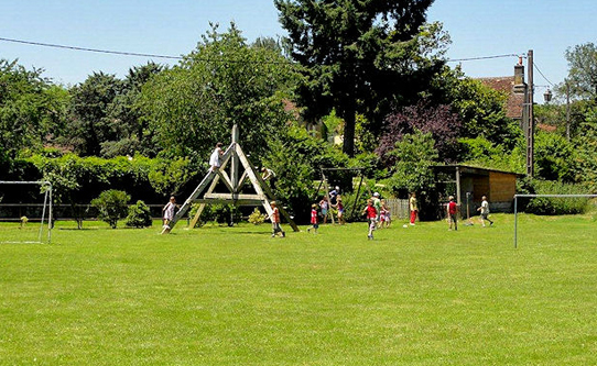 le-chevrefeuille-garden-and-playground